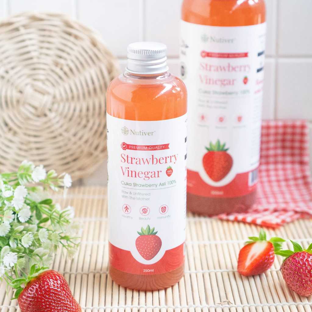 NUTIVER Cuka Buah Strawberry With Mother Strawberry Cider Vinegar Alami Original  500ml